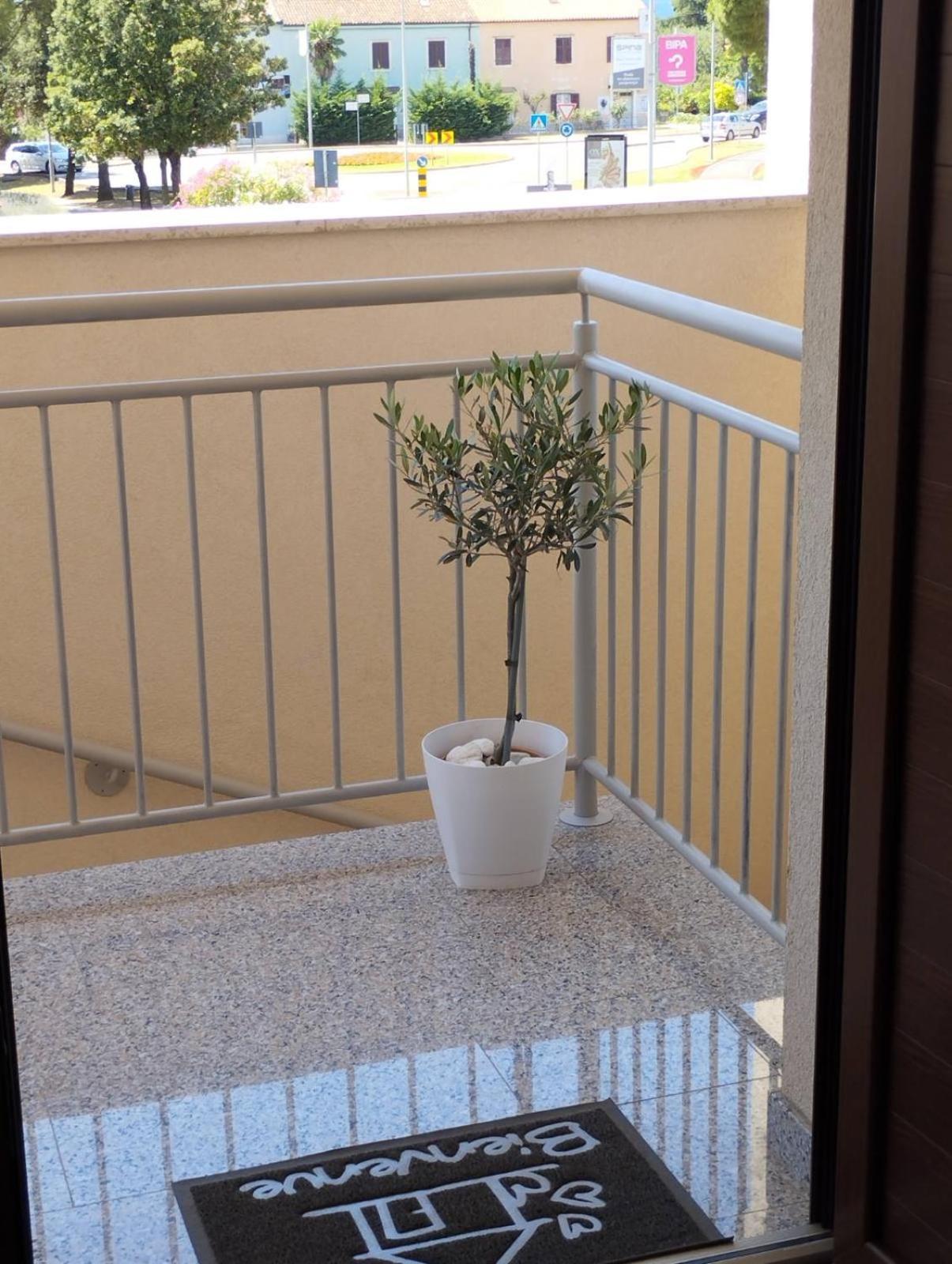 Maestral Apartment Porec Exterior photo
